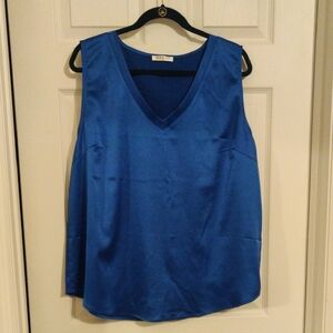 Elegant Blue V-Neck Tank Top
